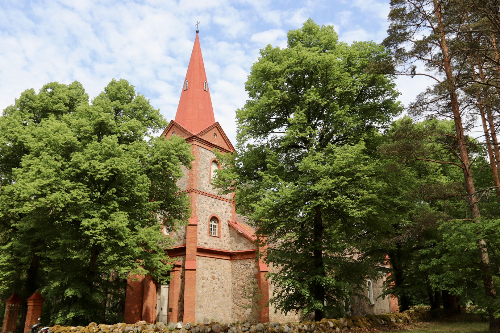 Rindas luterāņu baznīca