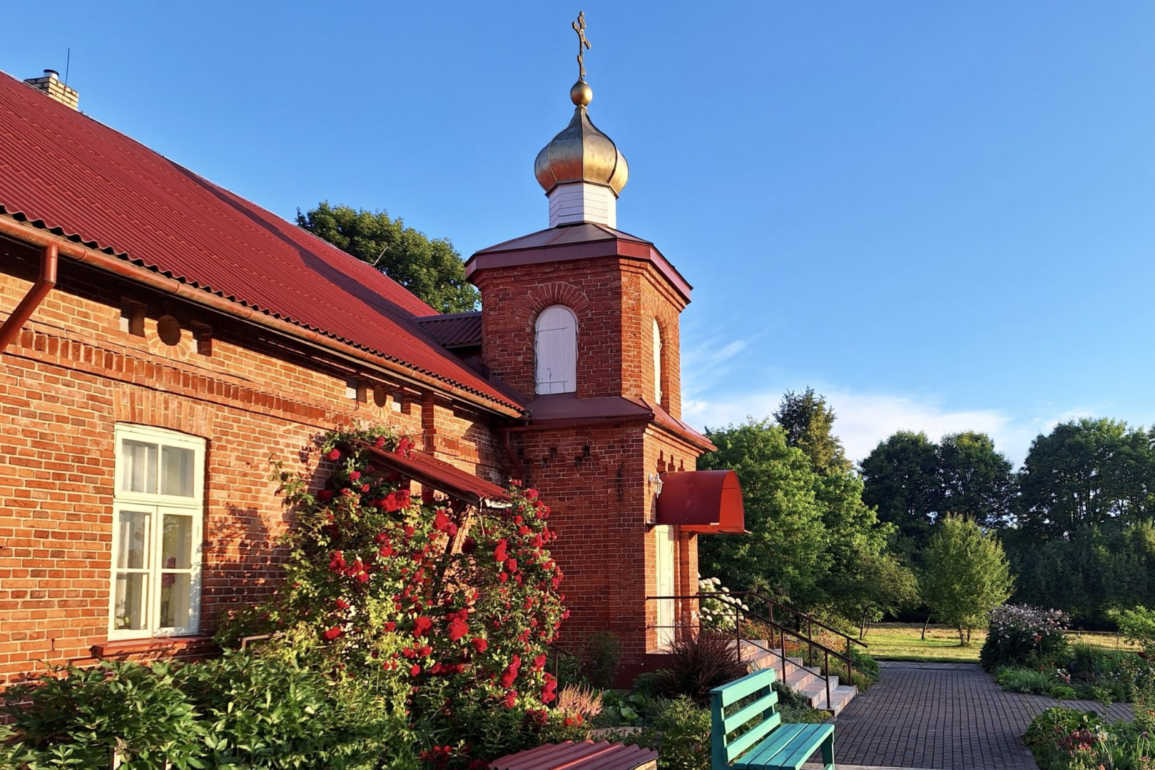 Ugāles Sv. Sirdsskaidrā Radoņežas Sergija baznīca